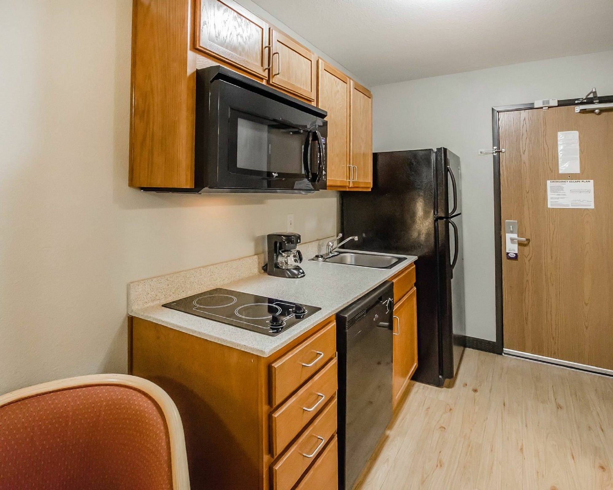 Suburban Studios Clarksville-Louisville North Екстериор снимка